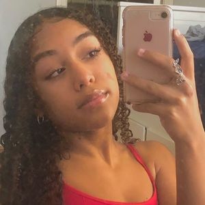 Meet your Posher, Ariana